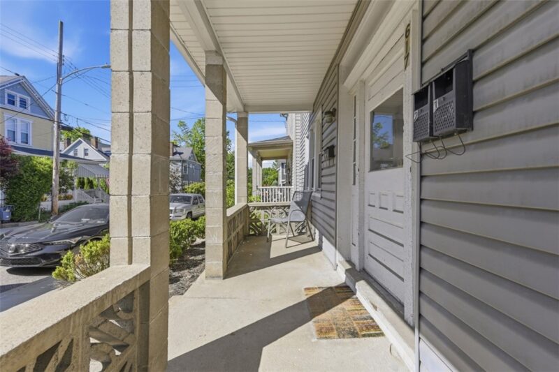 617 Straight Street — photo 3
