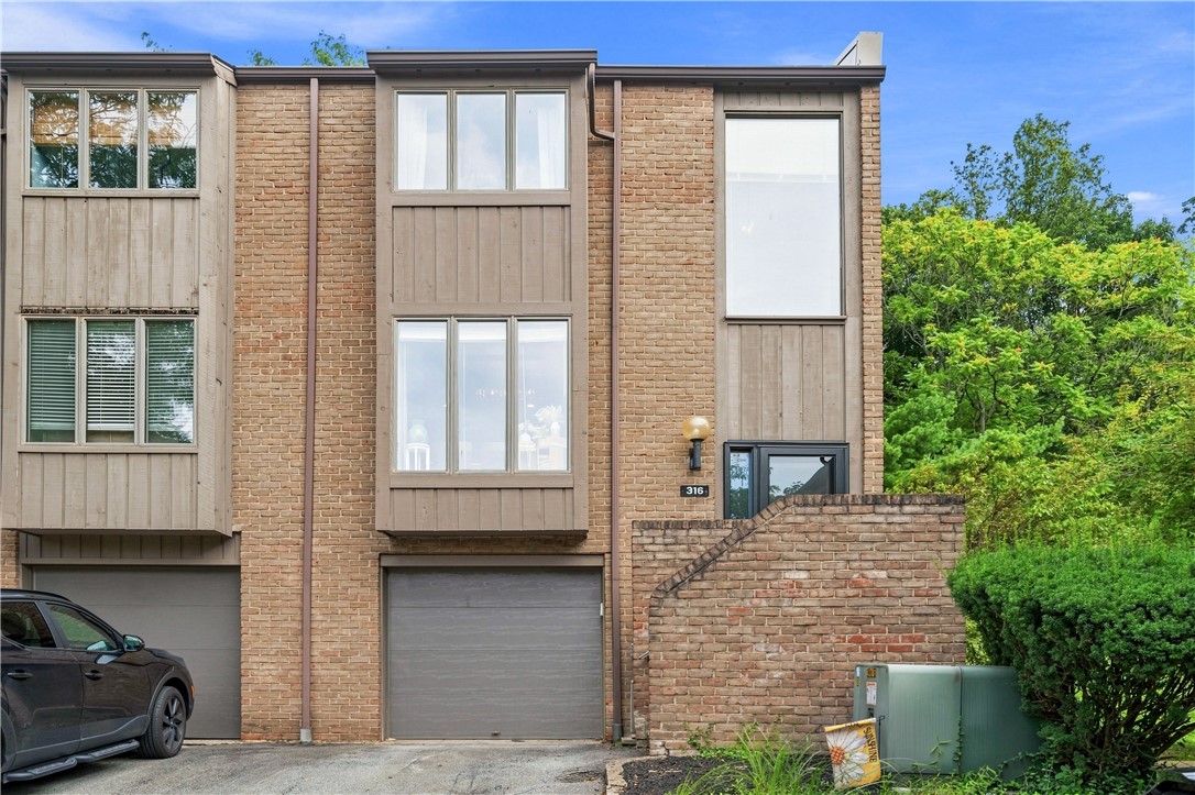 316 Elm Ct — photo 1