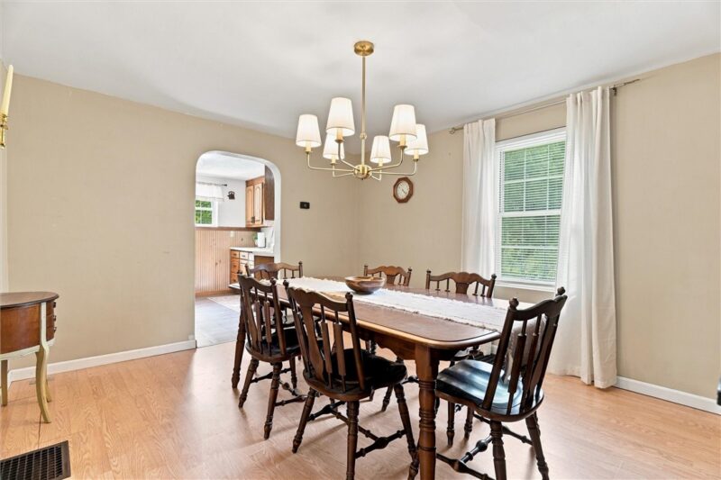 352 Mountain View Rd — photo 4