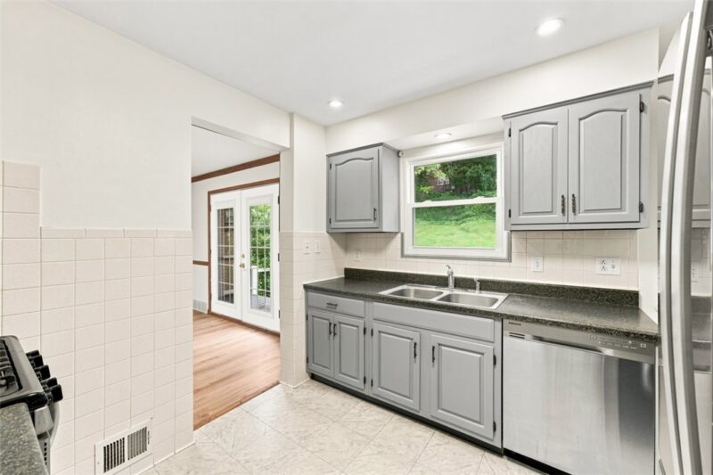 4125 Tuxey Ave — photo 8
