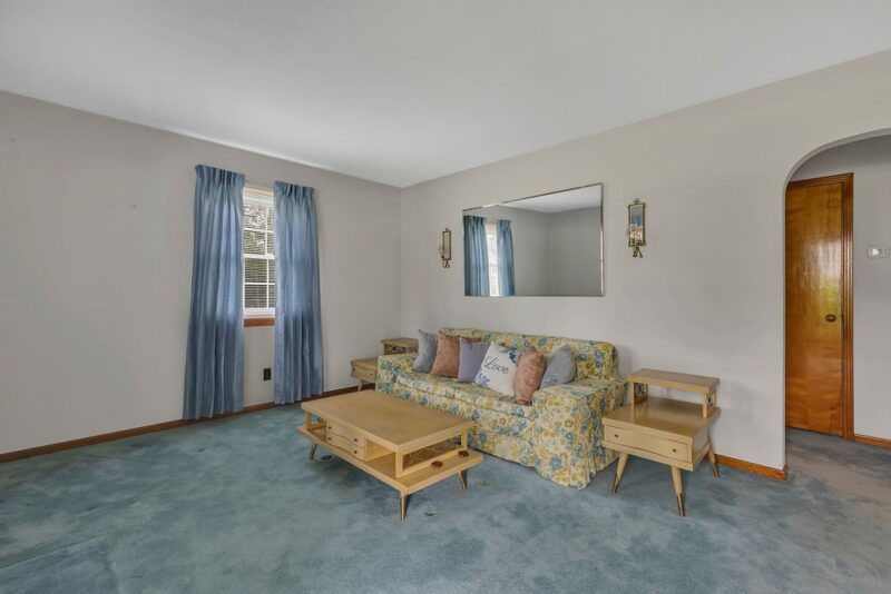 324 Pleasant Drive — photo 3