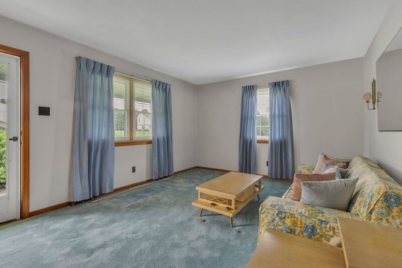 324 Pleasant Drive — photo 4
