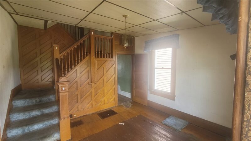 232 W 3rd St — photo 5