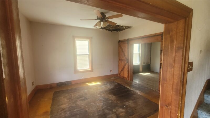 232 W 3rd St — photo 6