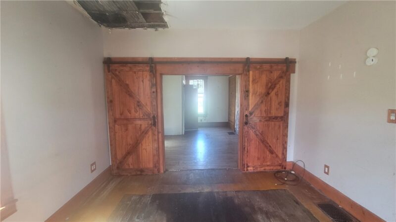232 W 3rd St — photo 7