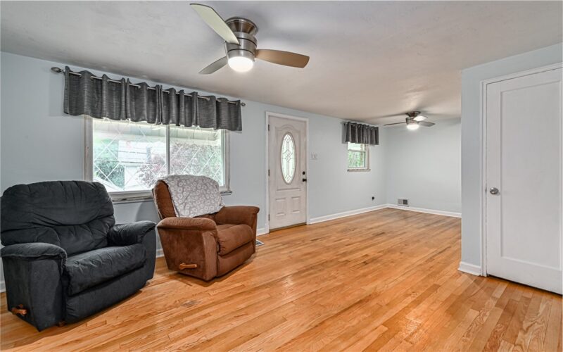 1337 Hamilton Rd — photo 3