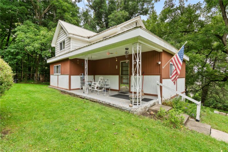 270 Kane Rd — photo 2