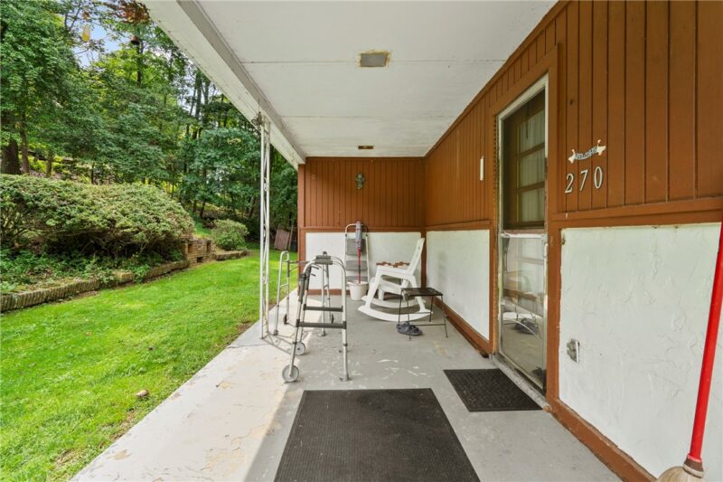 270 Kane Rd — photo 4