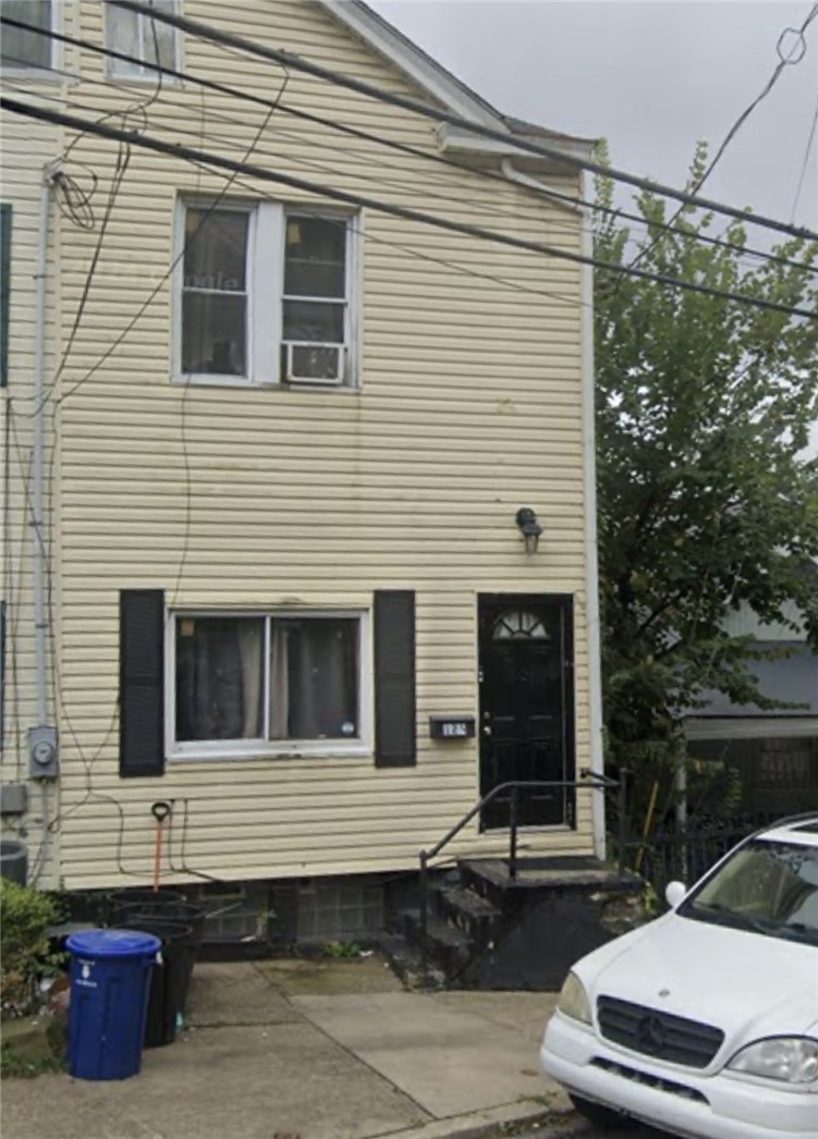 126 Henderson Street — photo 1
