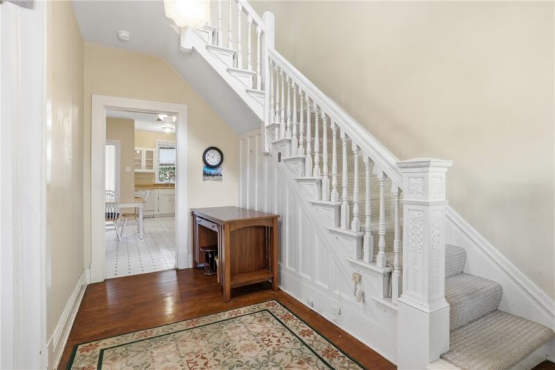 515 Maplewood Ave — photo 3