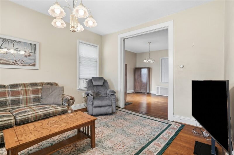 515 Maplewood Ave — photo 6