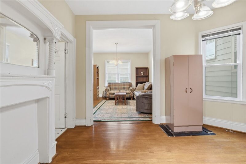 515 Maplewood Ave — photo 8
