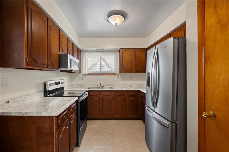 804 Redwood Dr — photo 8