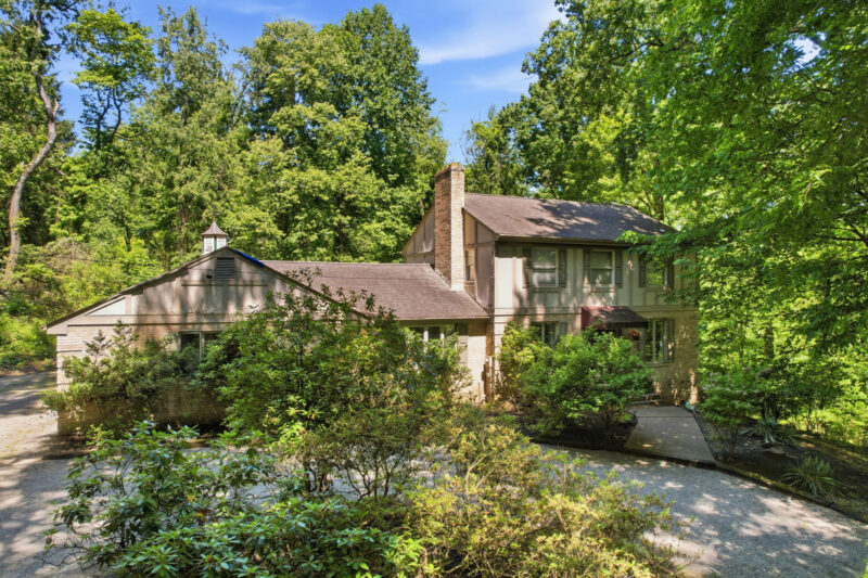 571 Flower Hill LANE — photo 2