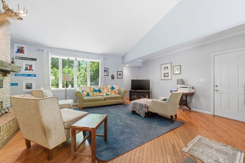 571 Flower Hill LANE — photo 4