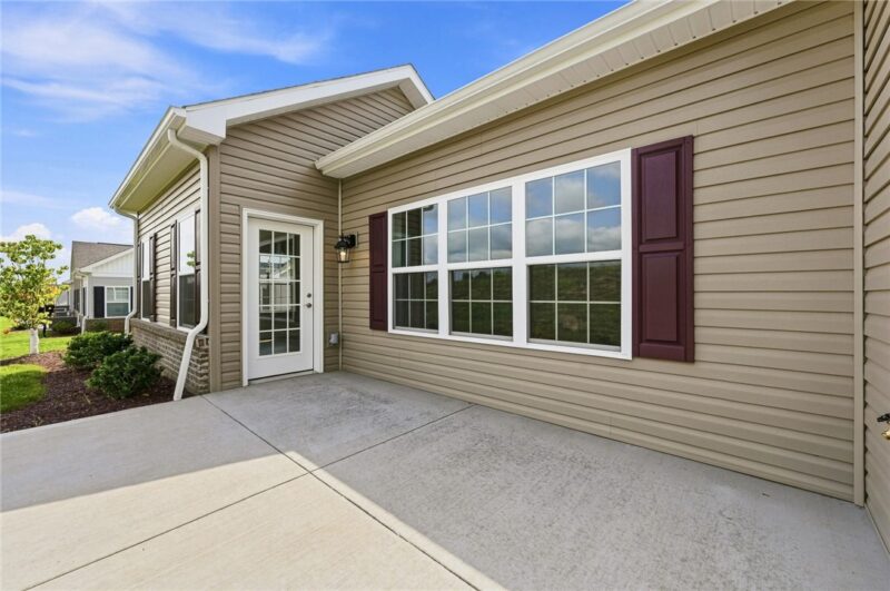 2083 S. Links Ave — photo 4