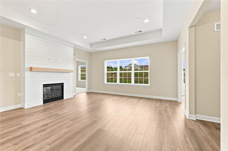 2083 S. Links Ave — photo 5