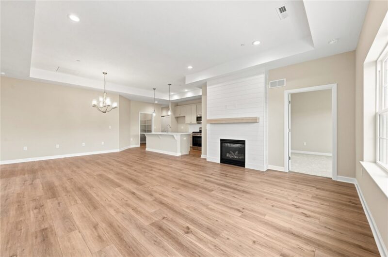 2083 S. Links Ave — photo 6