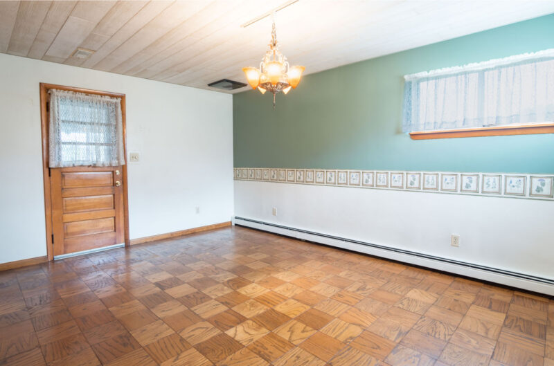 880 E Hill DRIVE — photo 2