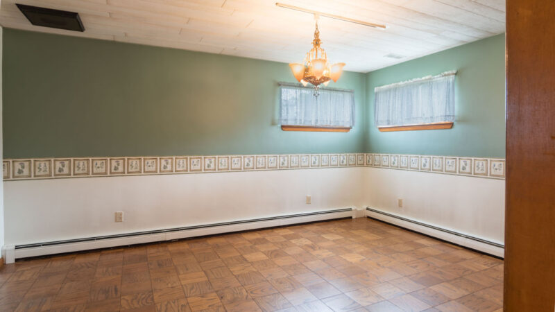 880 E Hill DRIVE — photo 3