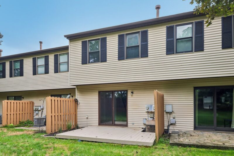 136 Mosside LOOP — photo 2