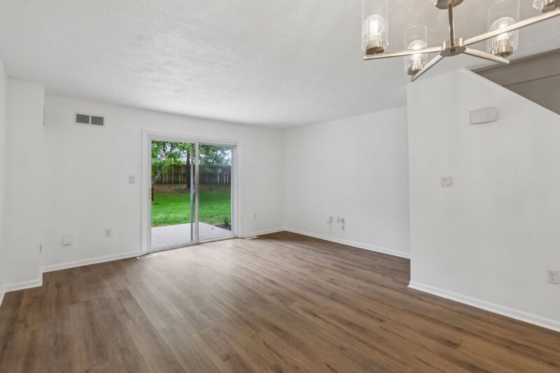 136 Mosside LOOP — photo 6