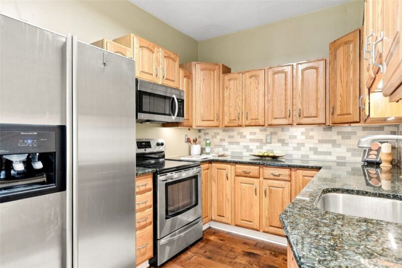 102 Martsolf Ave — photo 3