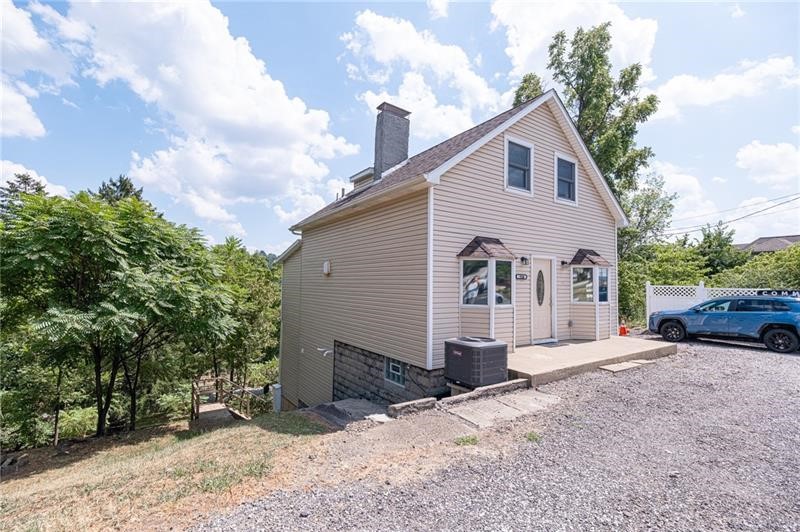 1214 Washington Pike — photo 2