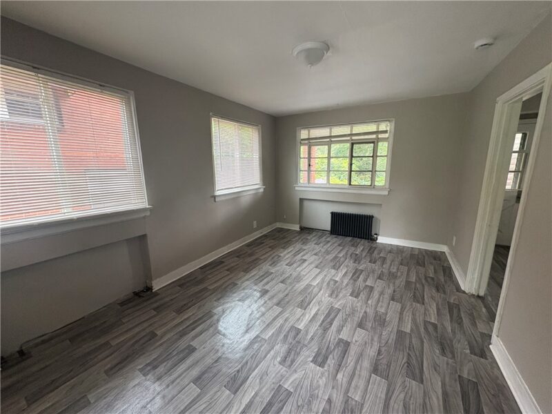 560 Wylie — photo 3