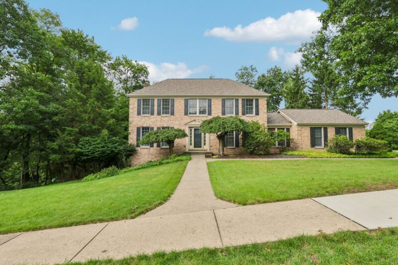 1700 Saw Grass COURT — photo 2