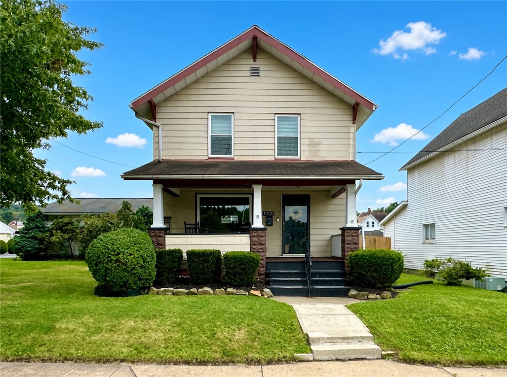 1028 Dewey Ave — photo 1