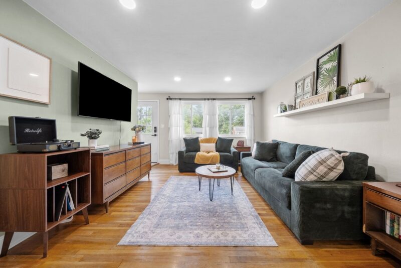33 Claireview Dr — photo 3