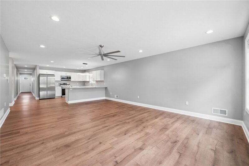 529 Weston Way — photo 3