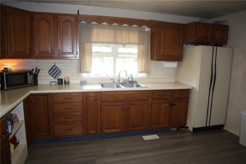 213 2nd Ave — photo 8