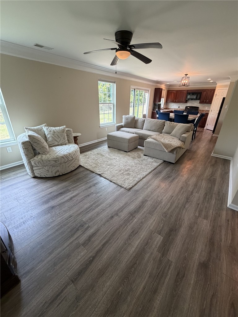 628 Glengarry Ct — photo 2