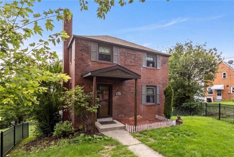 2402 Hillview Street — photo 3
