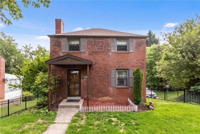 2402 Hillview Street — photo 4
