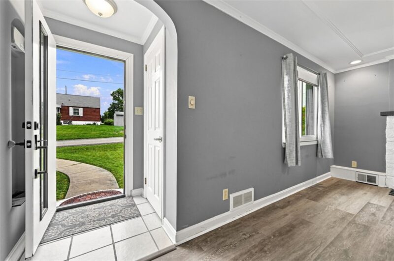 2 Windridge Dr — photo 5