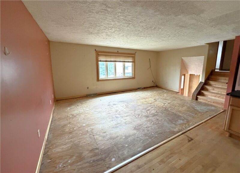 631 Wellington Drive — photo 3