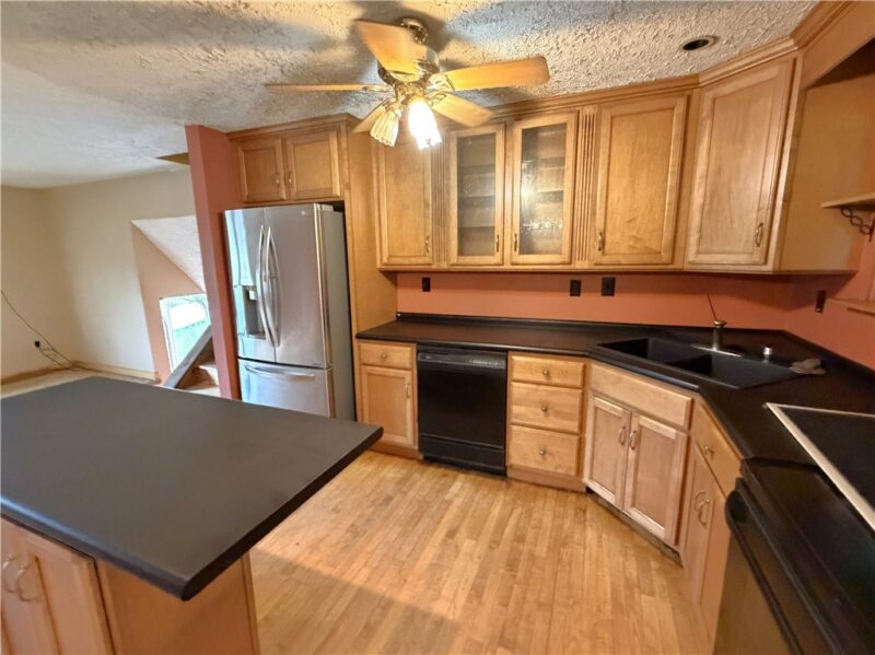 631 Wellington Drive — photo 4