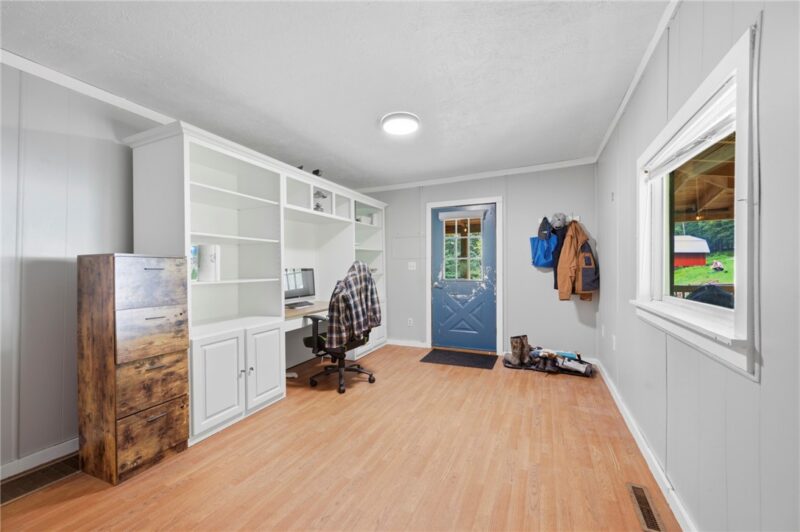 1393 Mateer Rd — photo 4