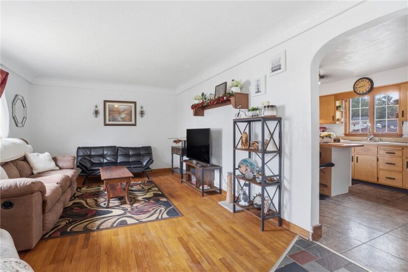 725 Broad Street — photo 3