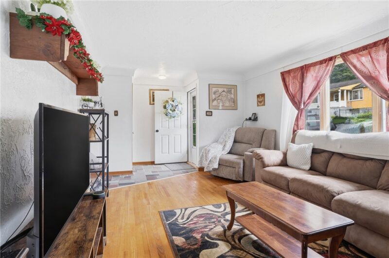 725 Broad Street — photo 4