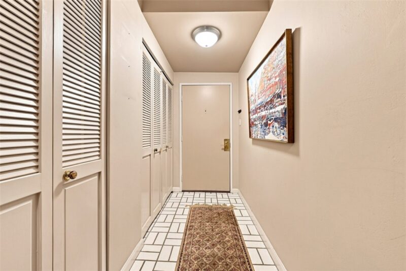 1500 COCHRAN ROAD 409 — photo 2