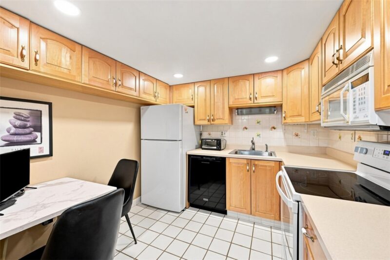 1500 COCHRAN ROAD 409 — photo 4