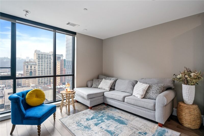350 Oliver Ave 1303 — photo 2