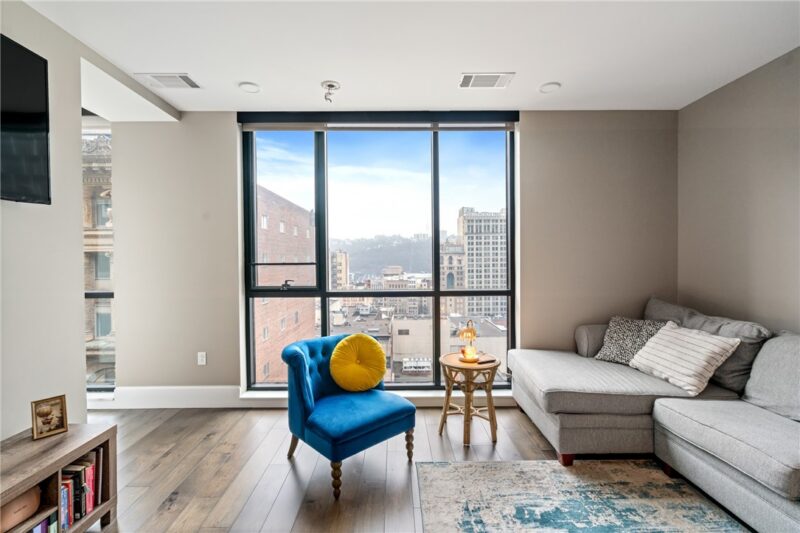 350 Oliver Ave 1303 — photo 4
