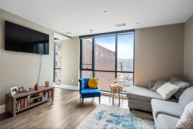 350 Oliver Ave 1303 — photo 5