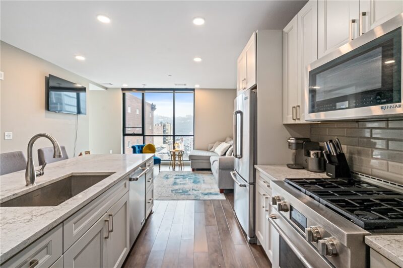 350 Oliver Ave 1303 — photo 8