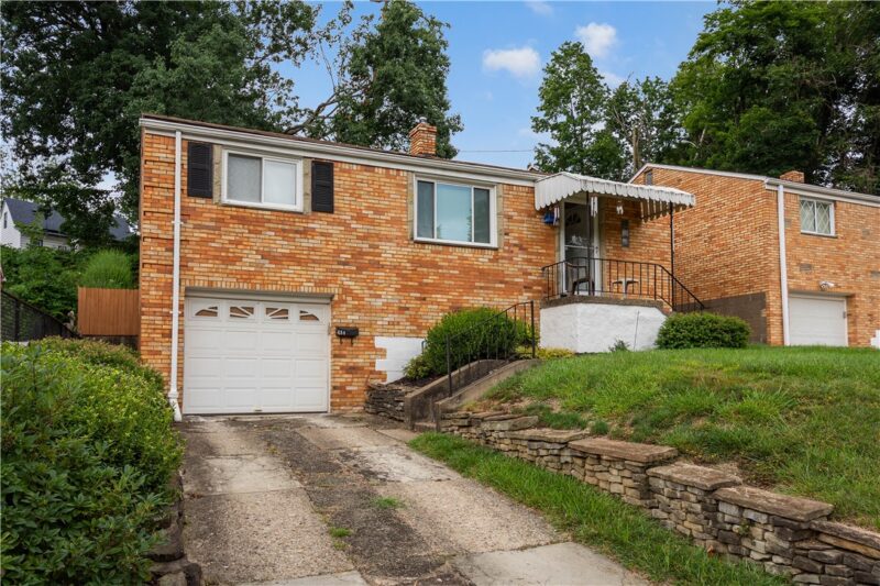 654 Perrilyn St — photo 2